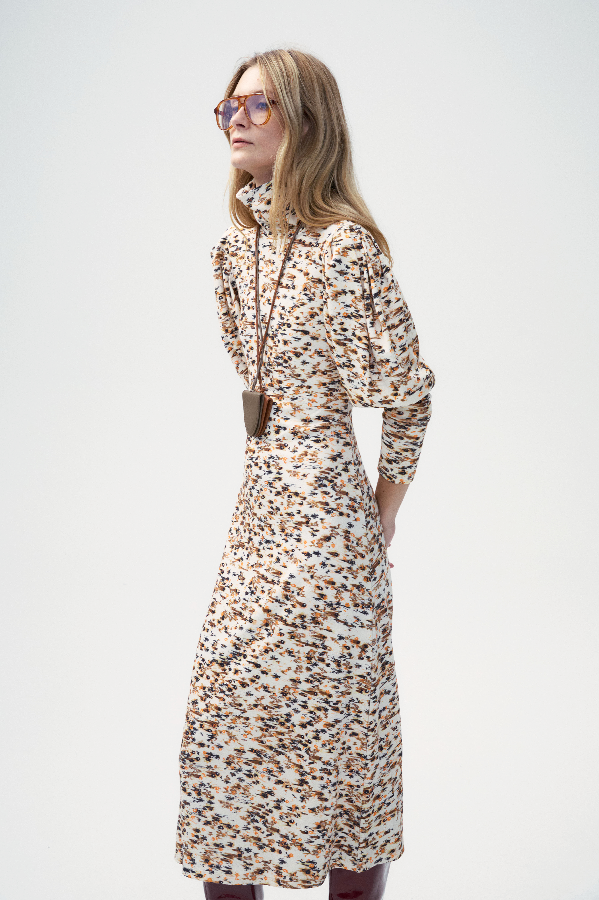 Daisy Ditsy Floral Knit Midi Dress with Mutton Sleeve | Front Row Shop