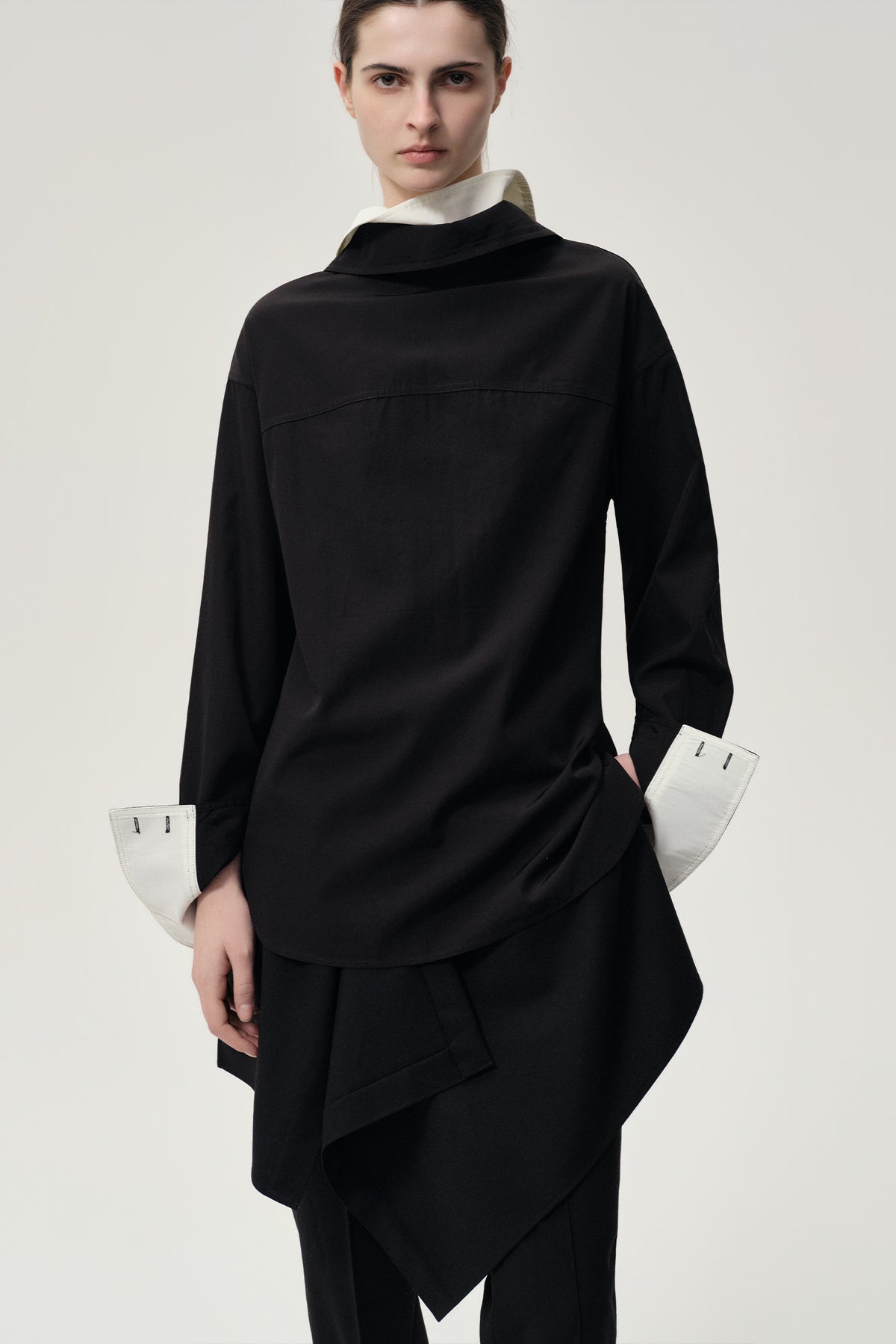 Double-layer Collar Shaped Shirt Black/White