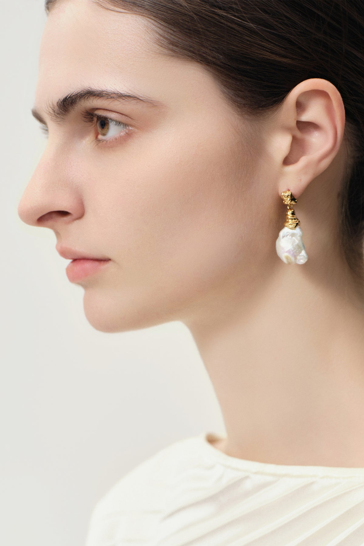 Sera gold-pleated sterling silver and pearls earrings