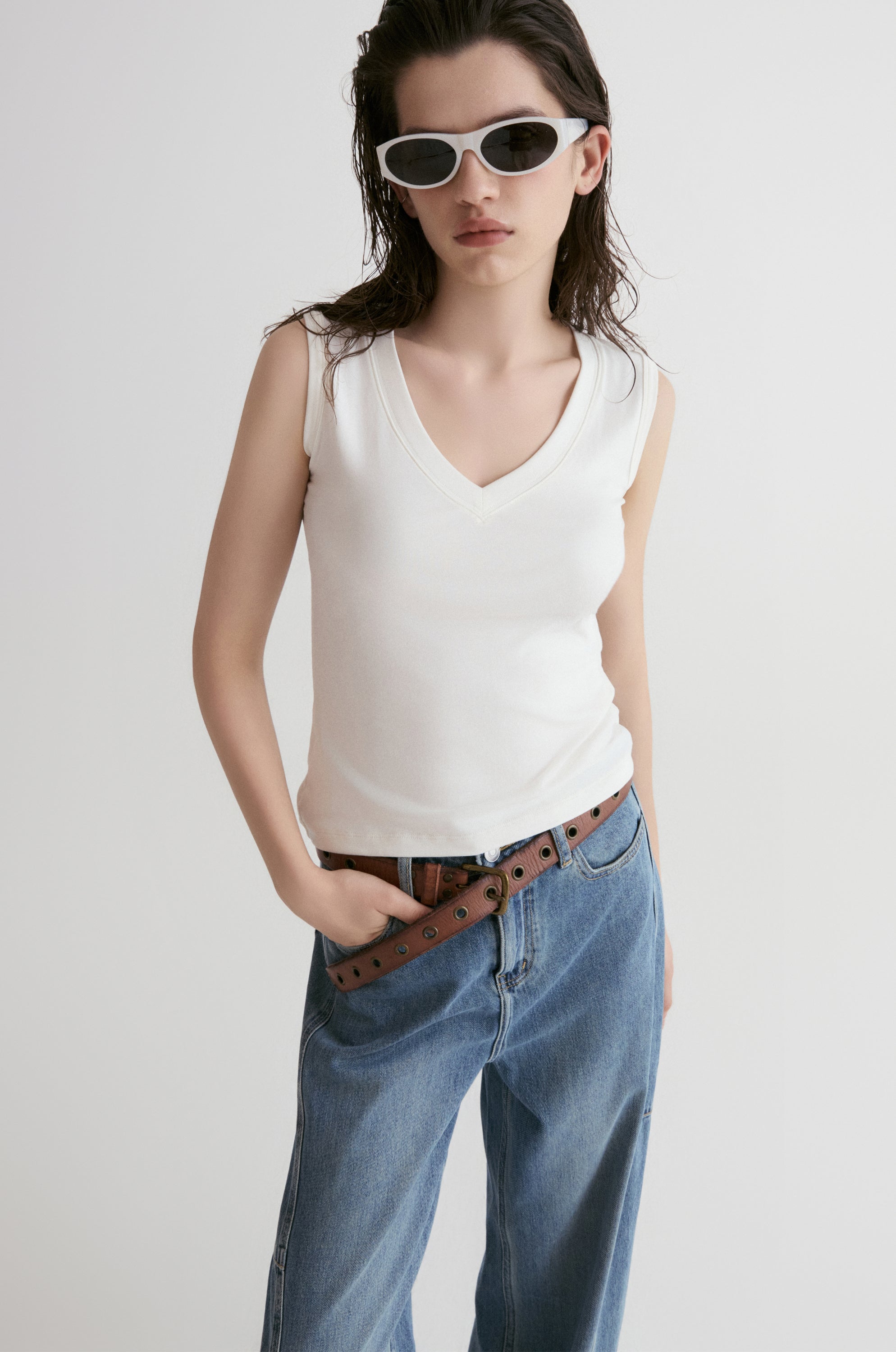Slim V- neck T-shirt-Off White