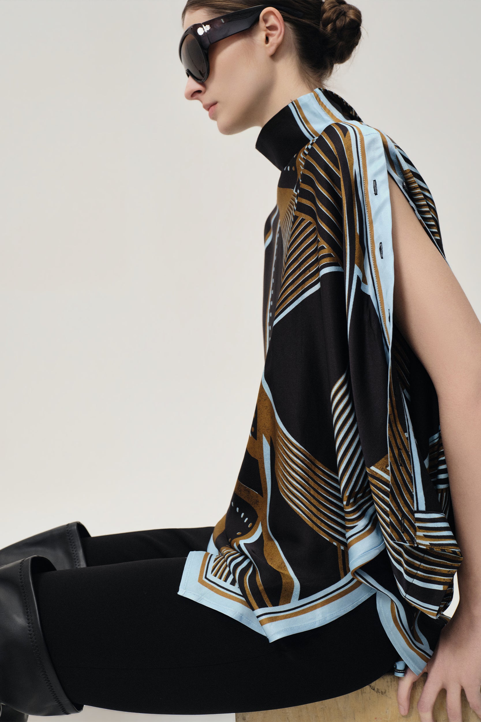 Scarf Print Top Black/Blue