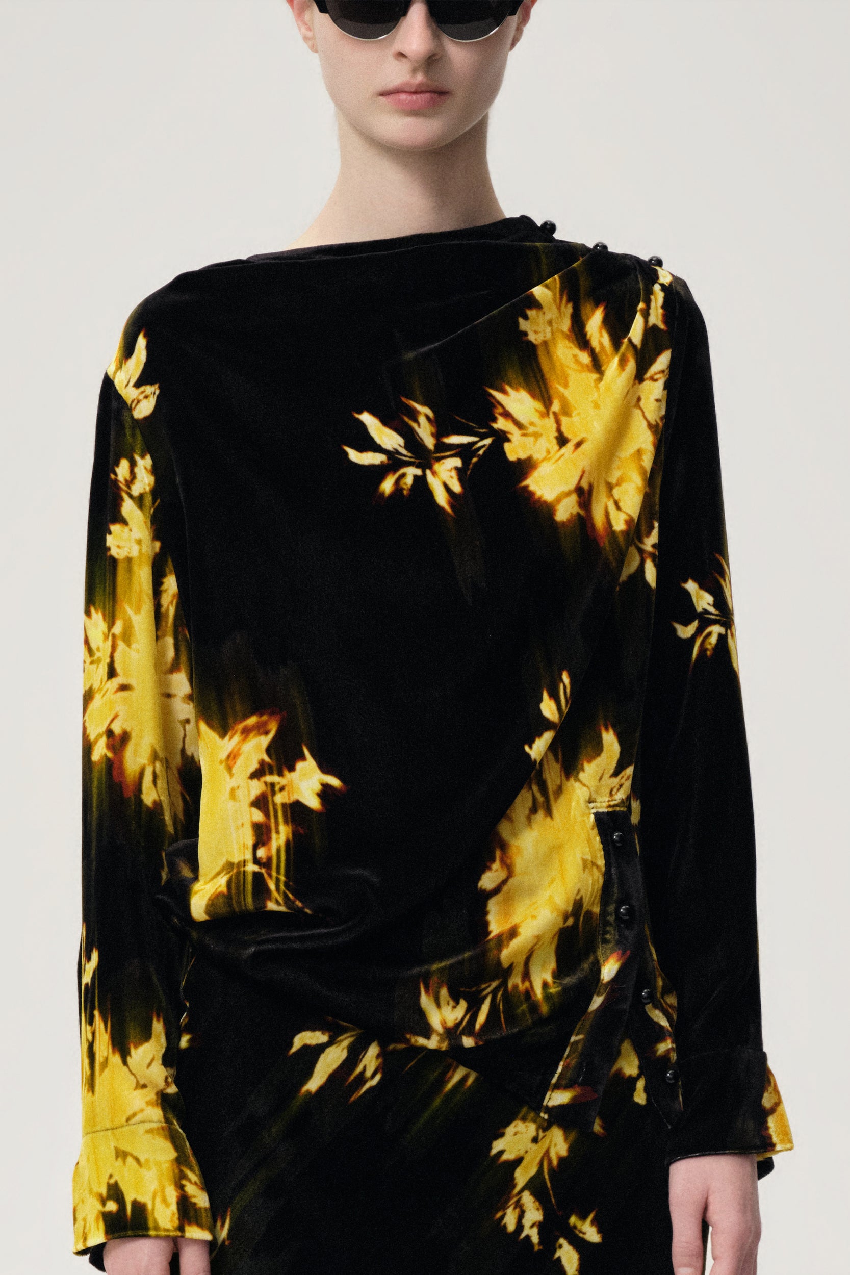 Abstract Floral Velvet Blouse in Silk and Viscose Black