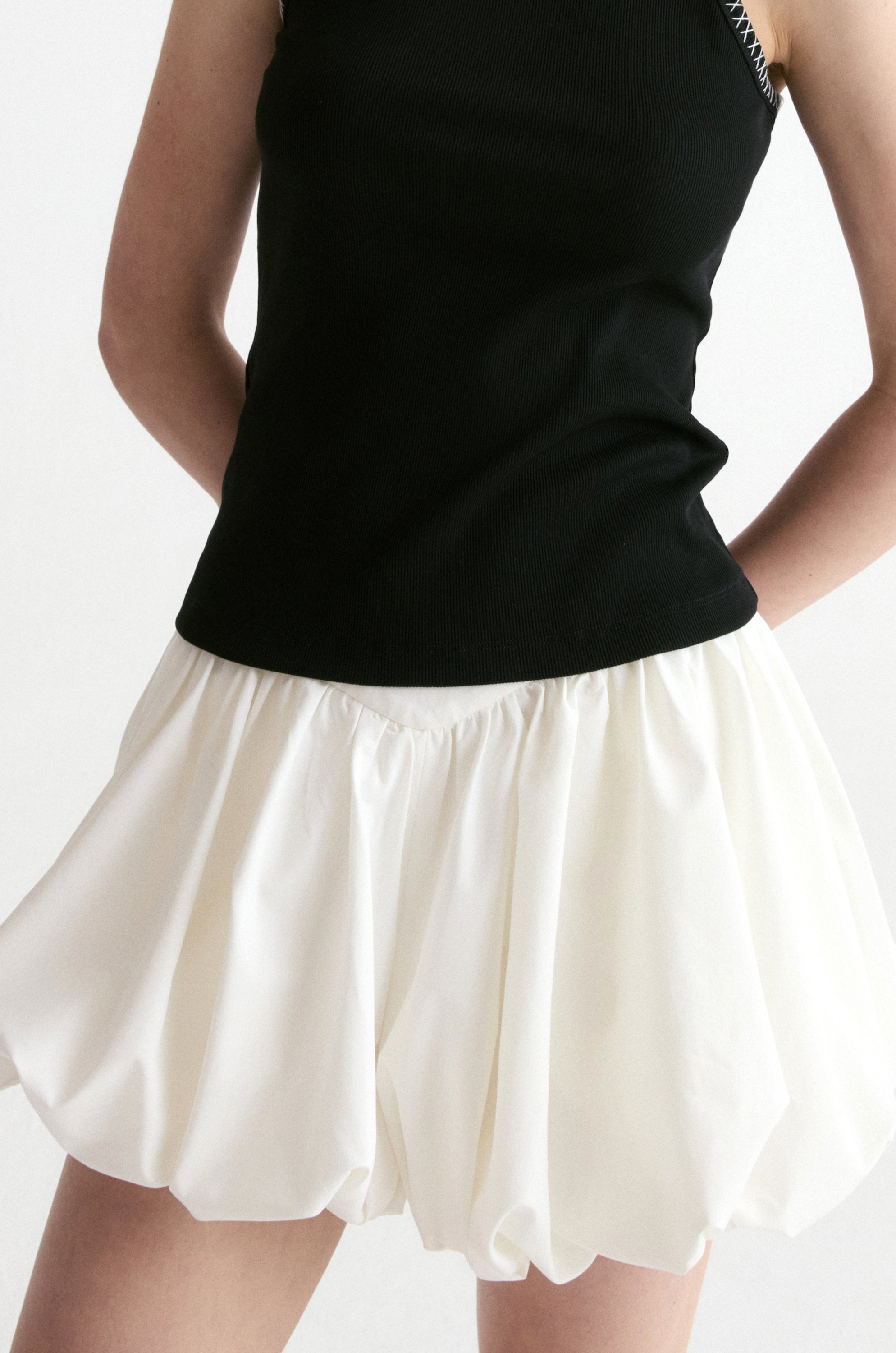 Amalfi Bubble Short-White