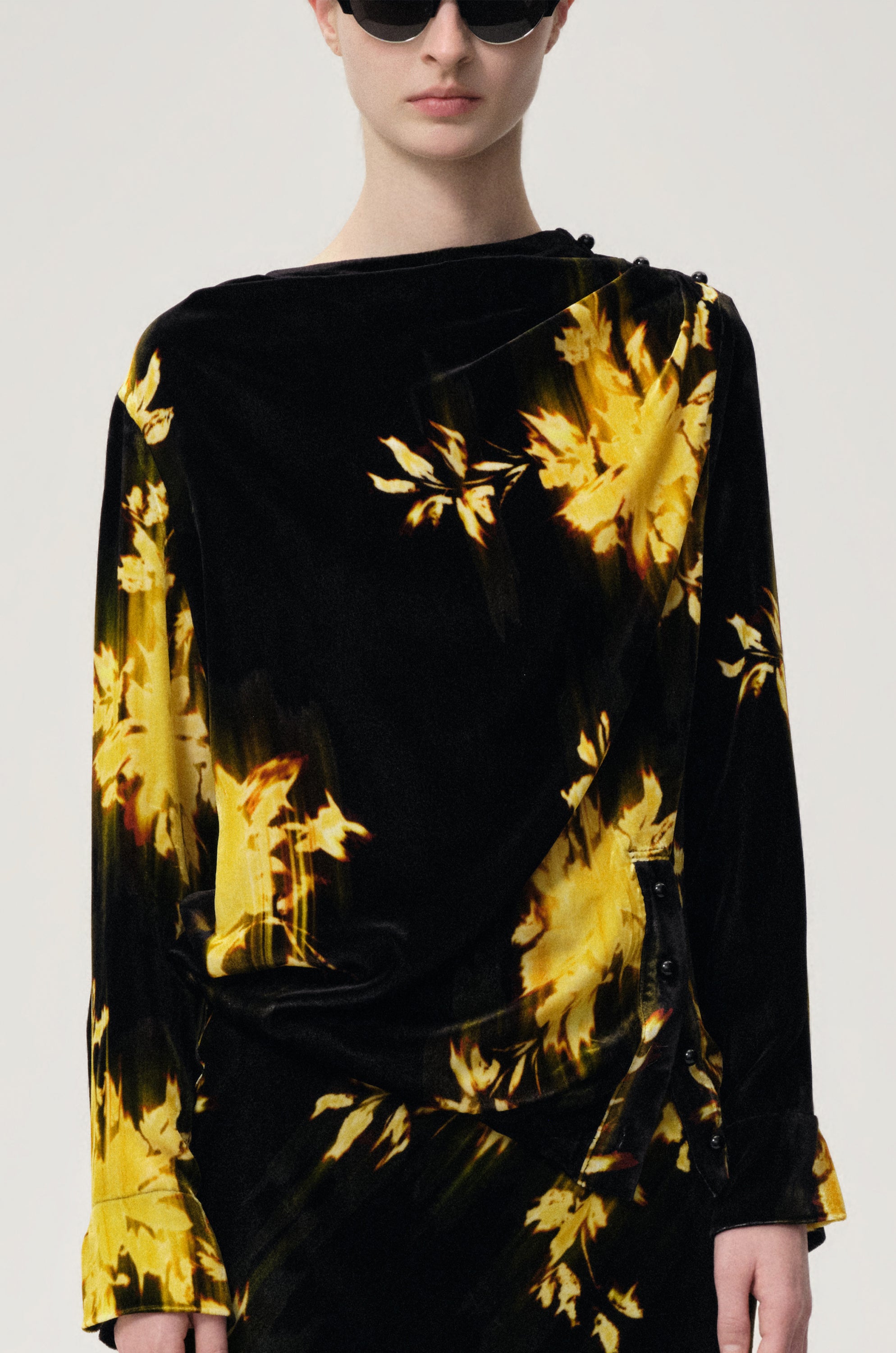 Abstract Floral Velvet Blouse in Silk and Viscose Black