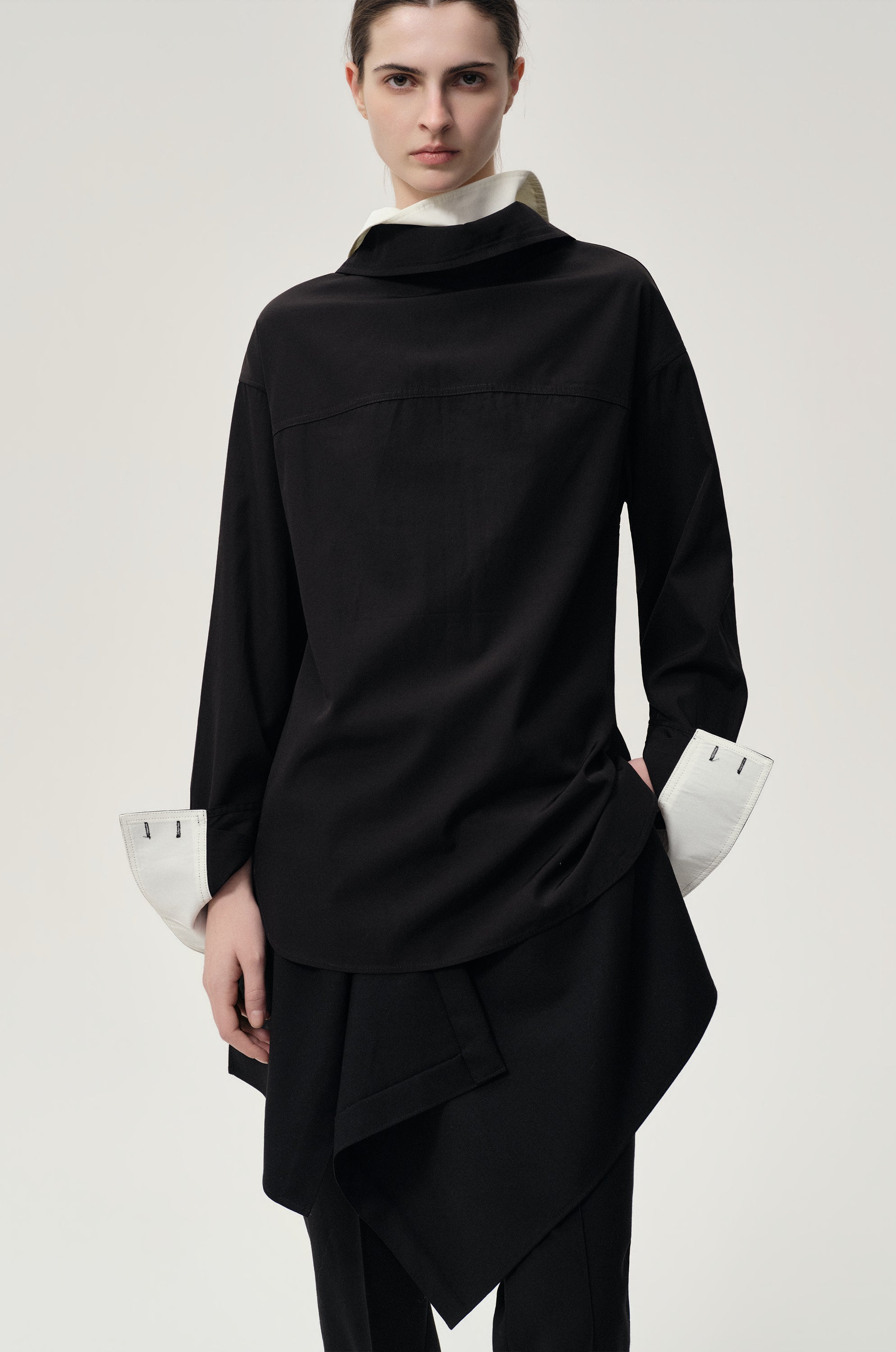 Double-layer Collar Shaped Shirt Black/White