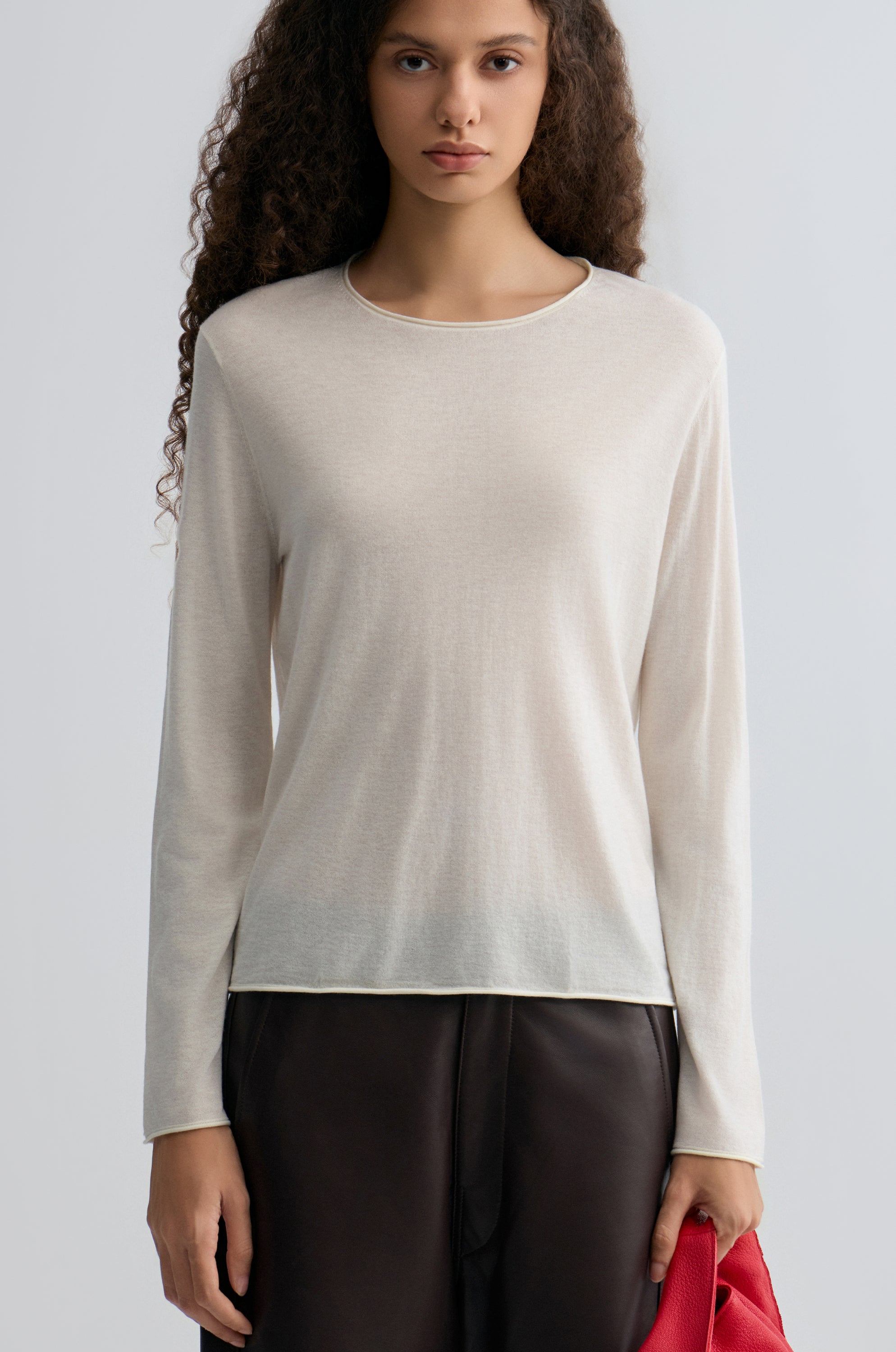 Cloudlike Knit Soft Crewneck Off-white
