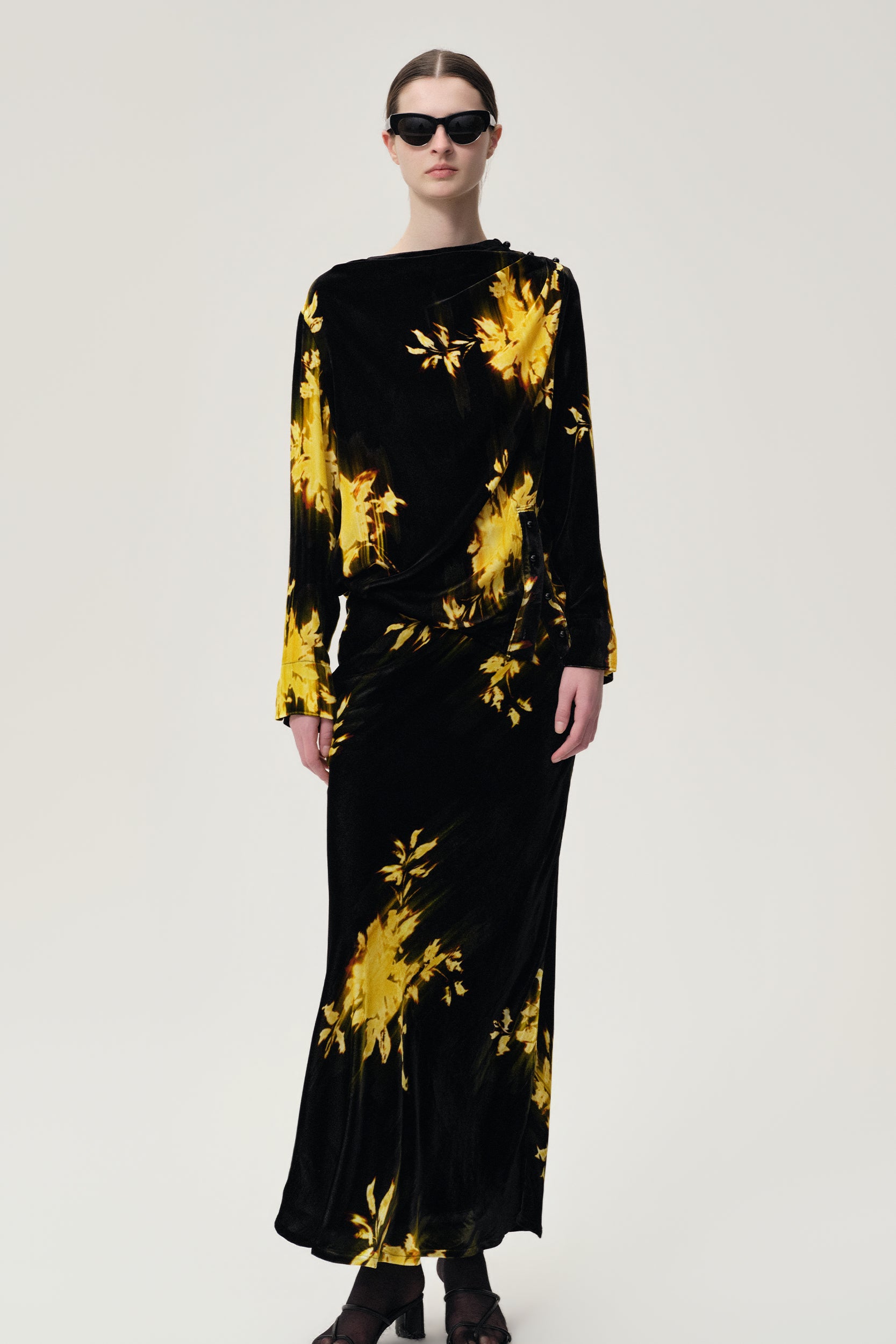 Floral Printed Velvet Skirt in Silk and Viscose Black