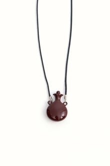 Flask-shaped Pendant Necklace Burgundy