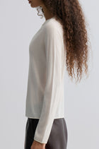 Cloudlike Knit Soft Crewneck Off-white