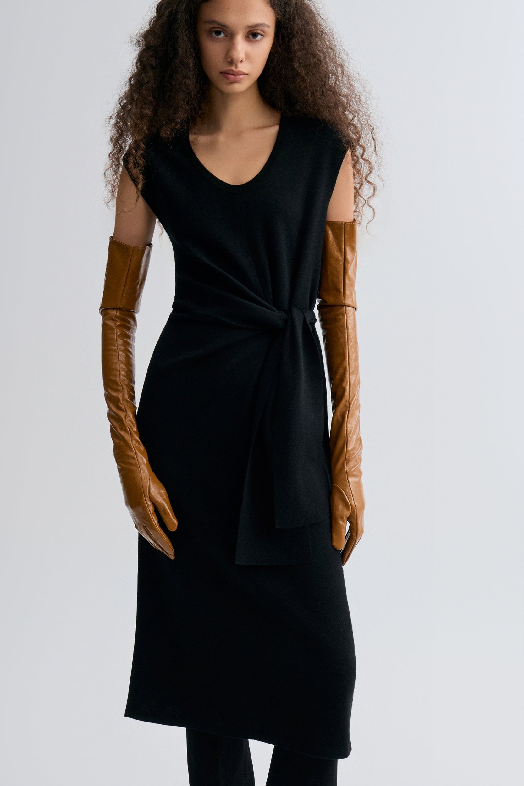 Knot-detail Knitted dress in Merino Wool Black