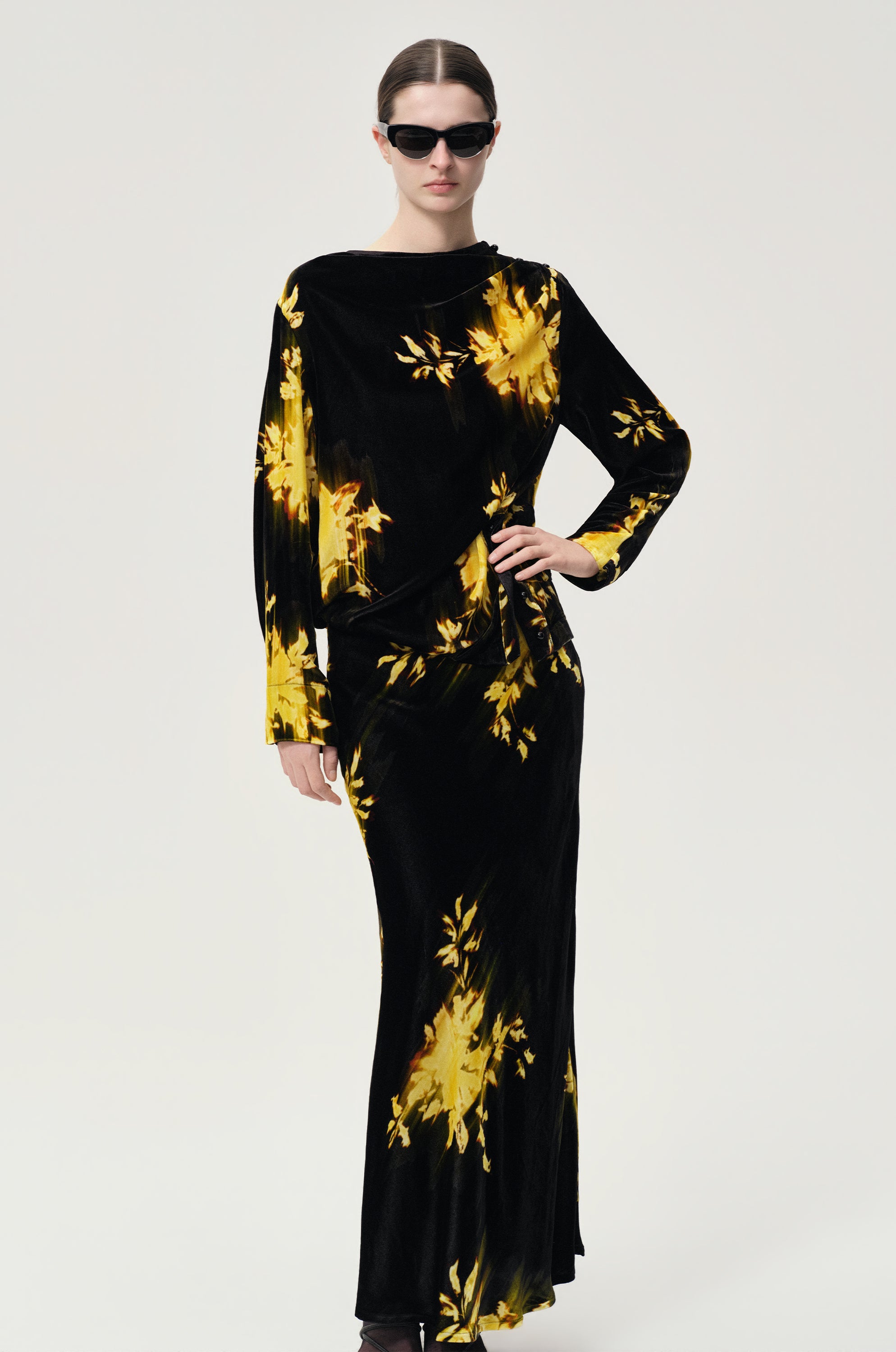 Abstract Floral Velvet Blouse in Silk and Viscose Black