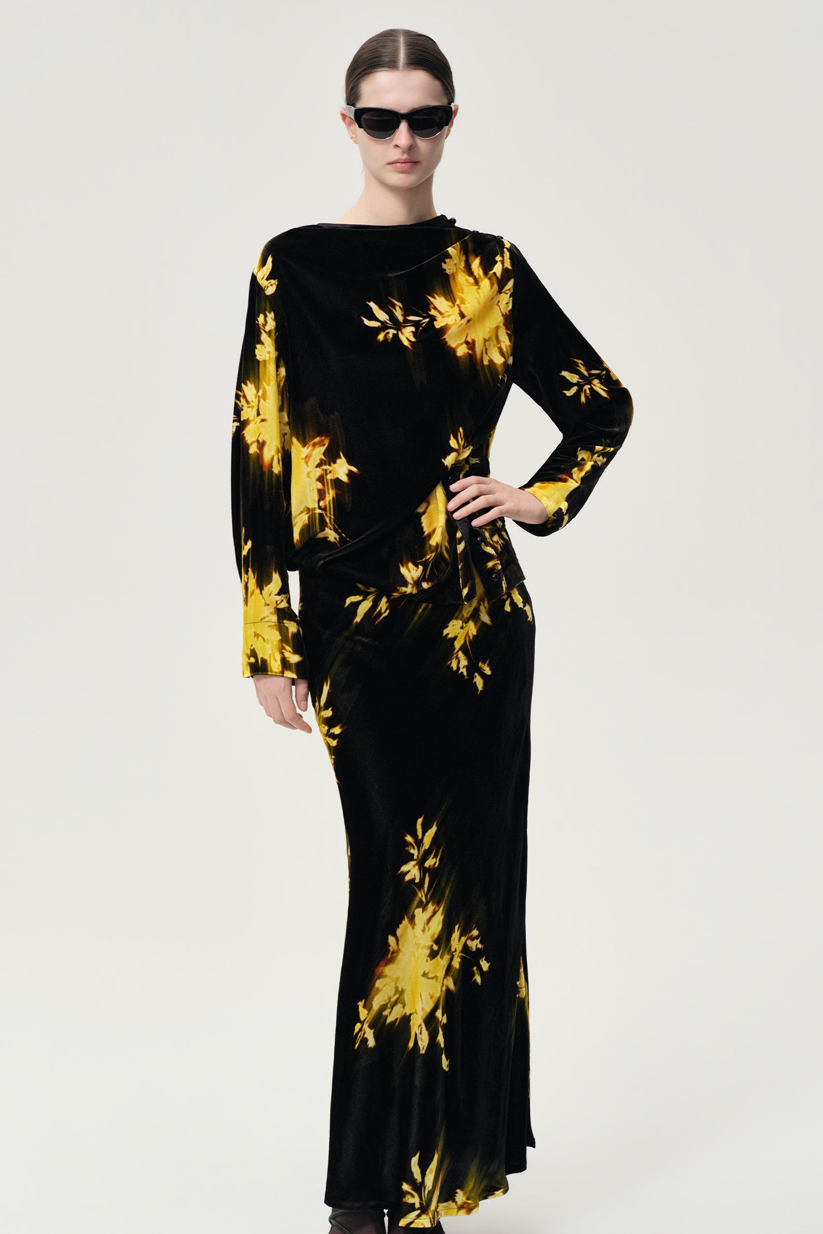 Abstract Floral Velvet Blouse in Silk and Viscose Black