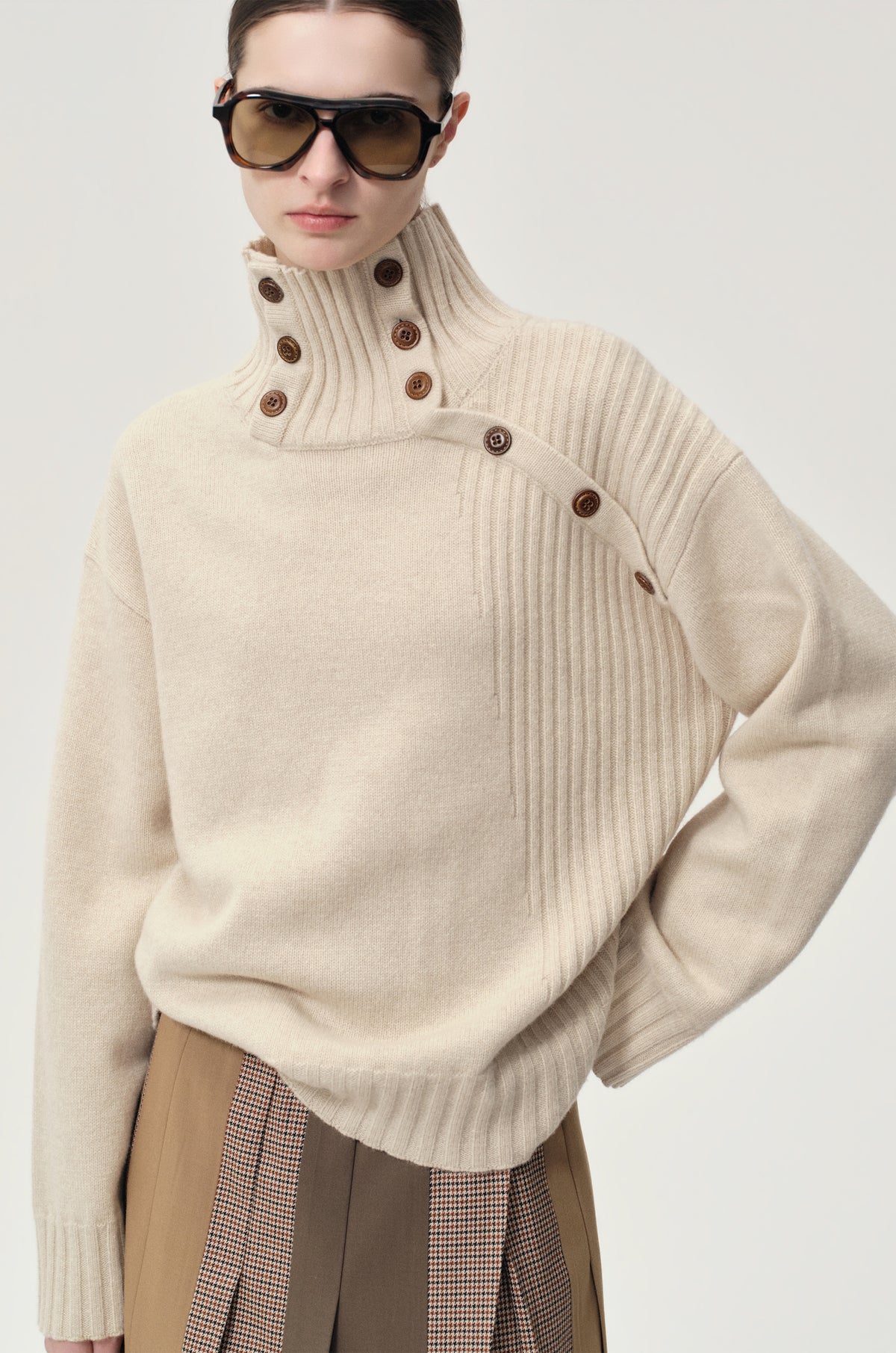 Vicky Turtleneck in Wool and Cashmere Oat Milk