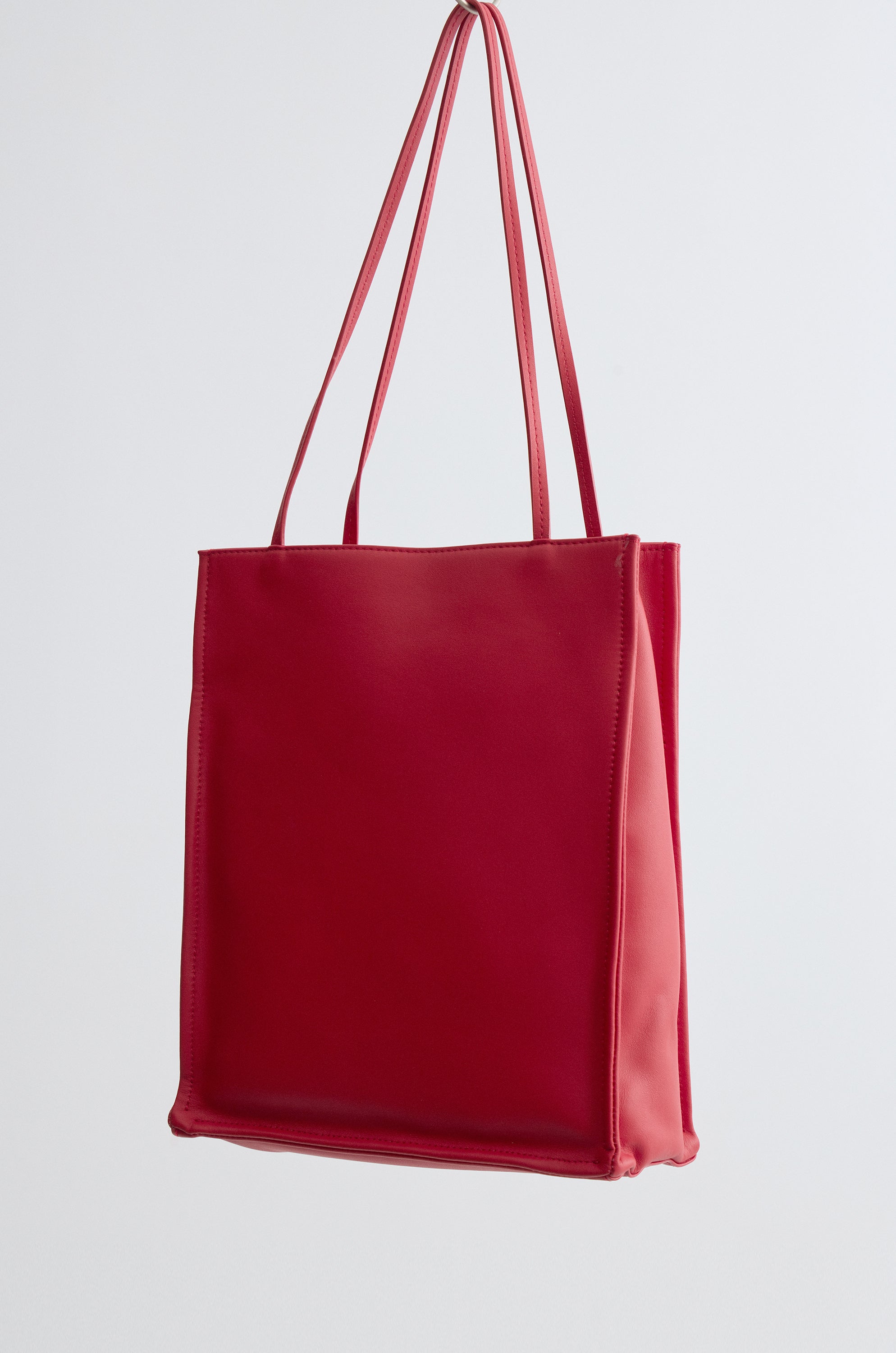 Metro Tote Bag in Leather Ruby Red