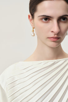 Sera gold-pleated sterling silver and pearls earrings