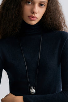 Flask-shaped Pendant Necklace Silver