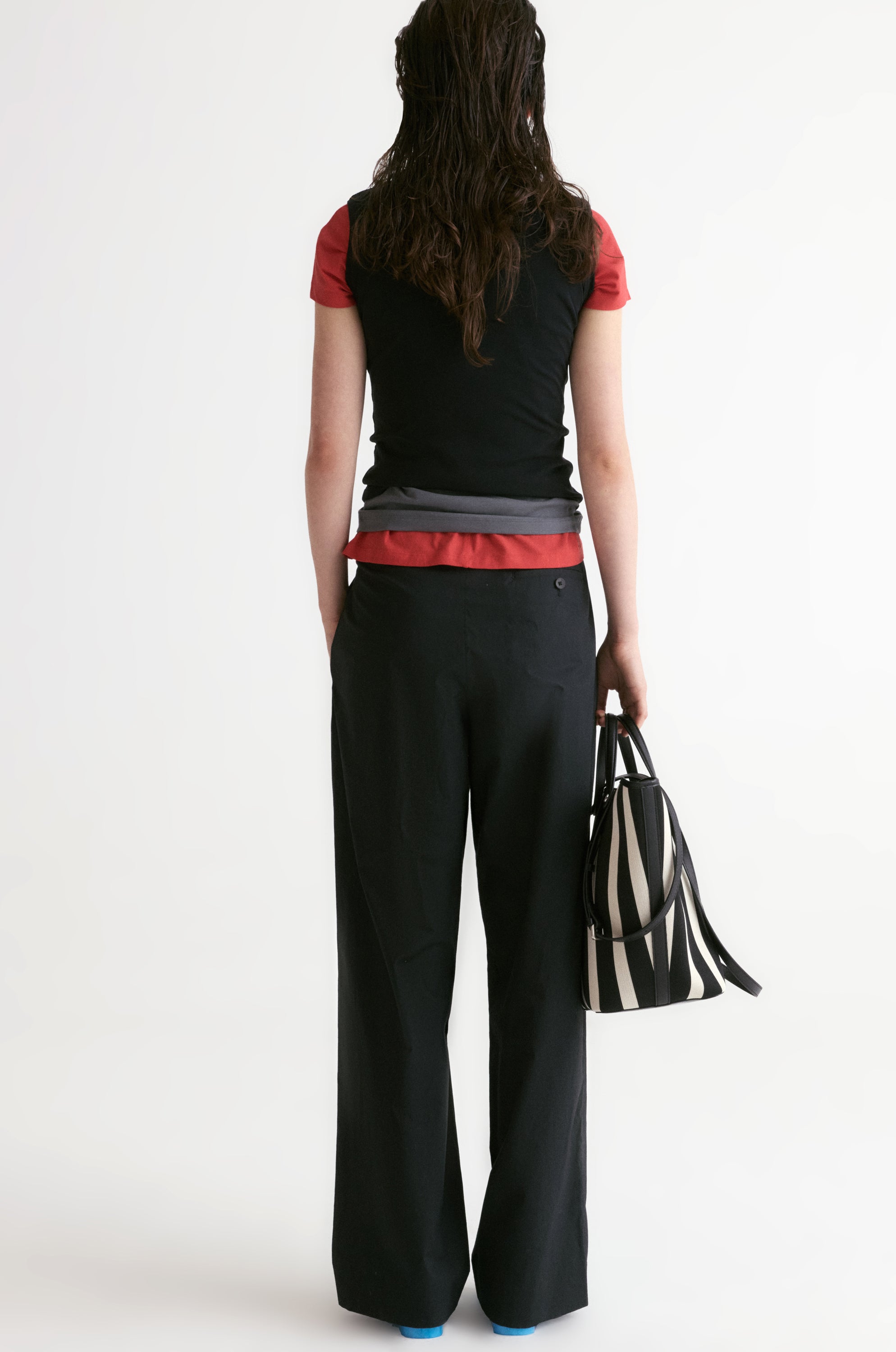 Slim V- neck T-shirt-Black