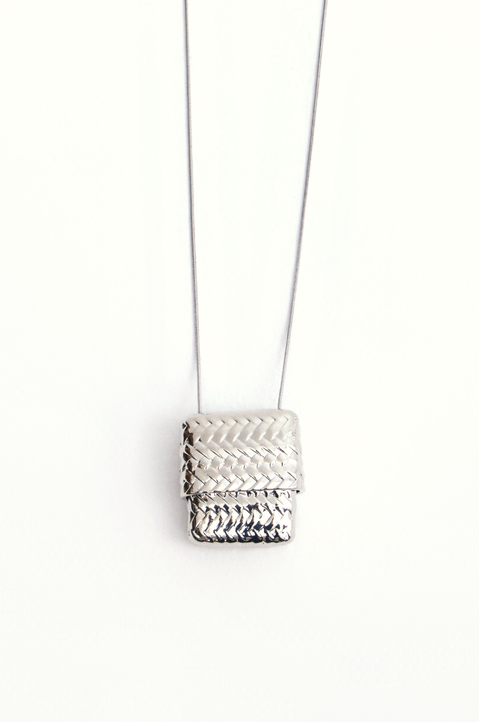 Woven-texture Necklace