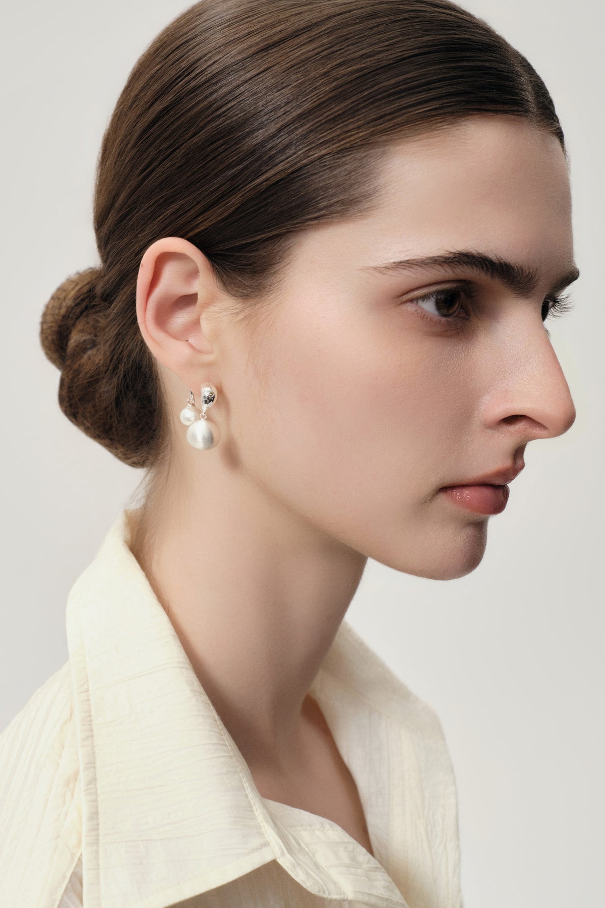 Reversible silver pearl hoop earrings