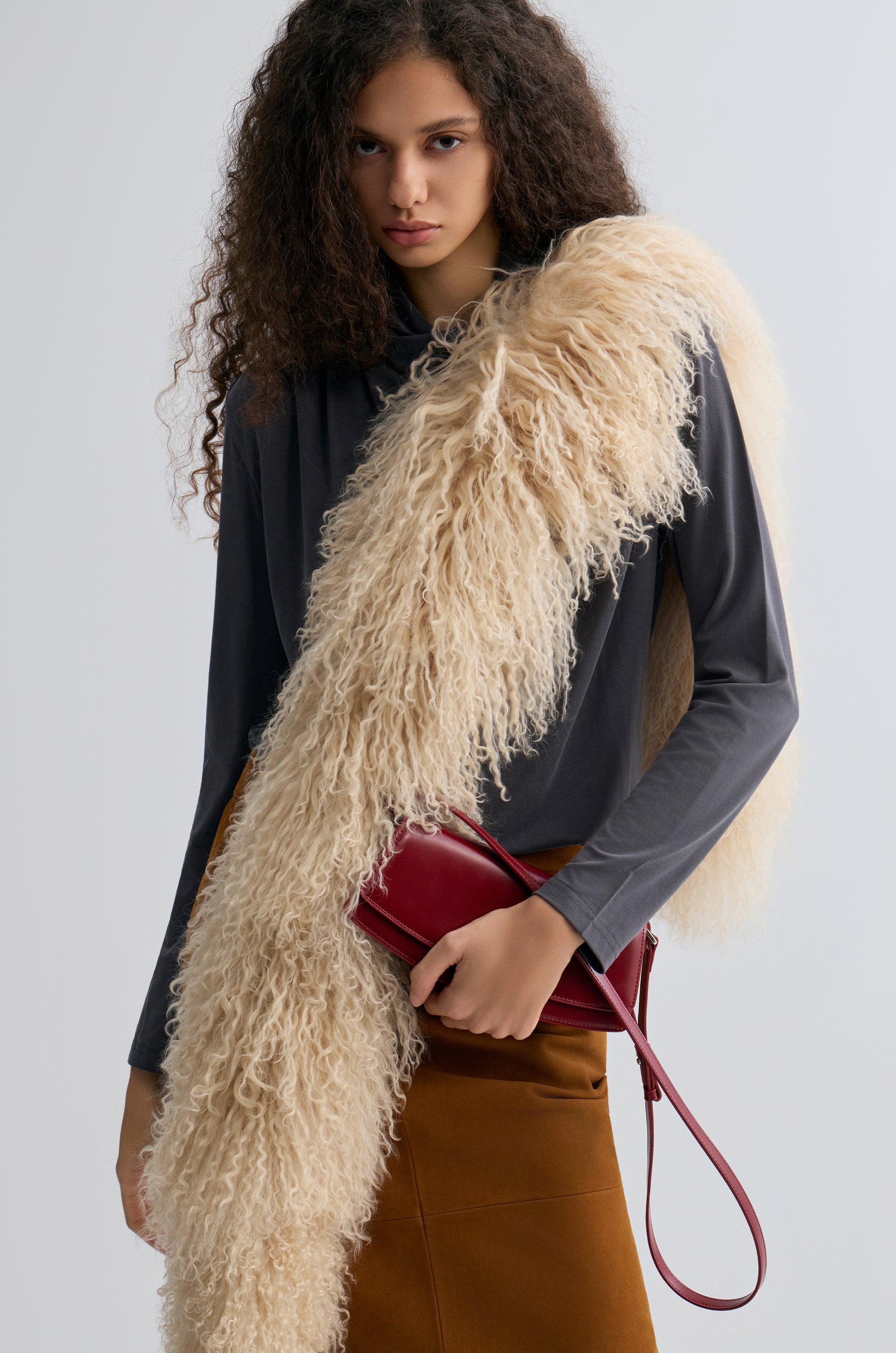 Whisper Long-haired Lamb Scarf Beige