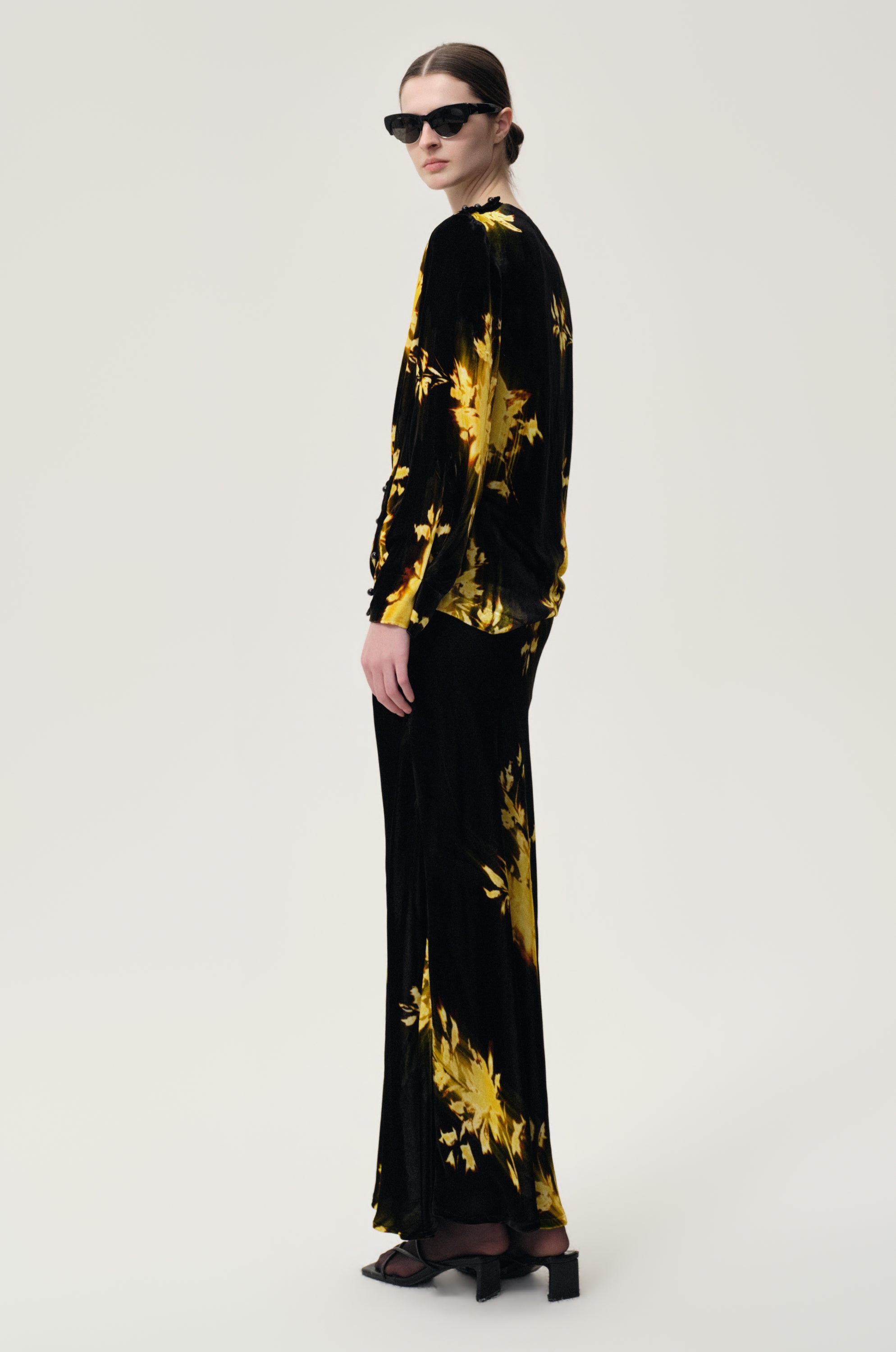 Floral Printed Velvet Skirt in Silk and Viscose Black