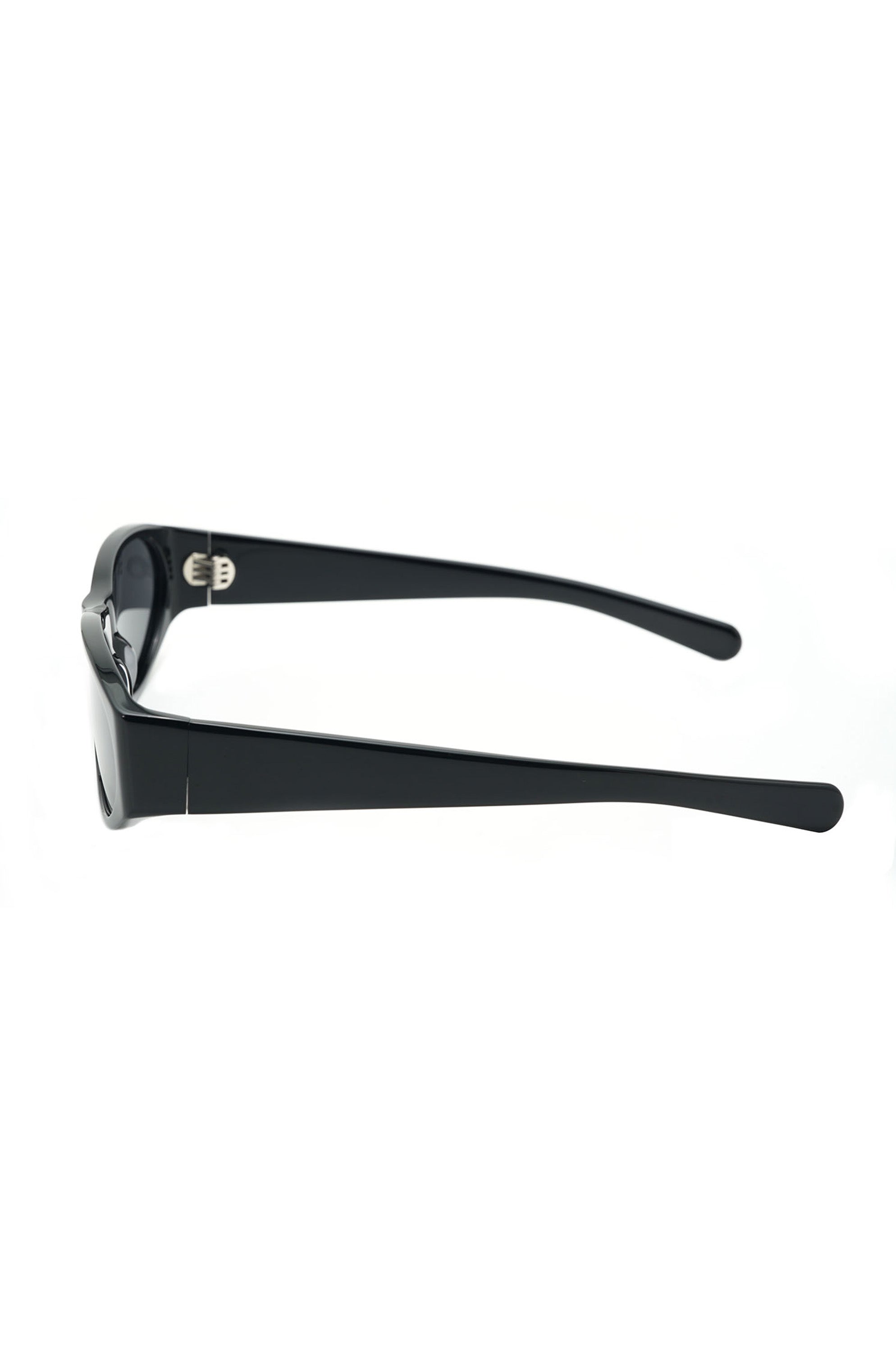 Winona Oval Sunglasses-Black