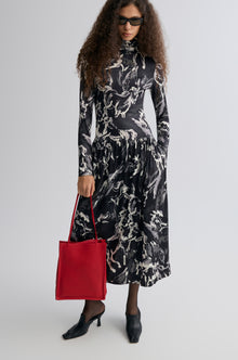 Metro Tote Bag in Leather Ruby Red