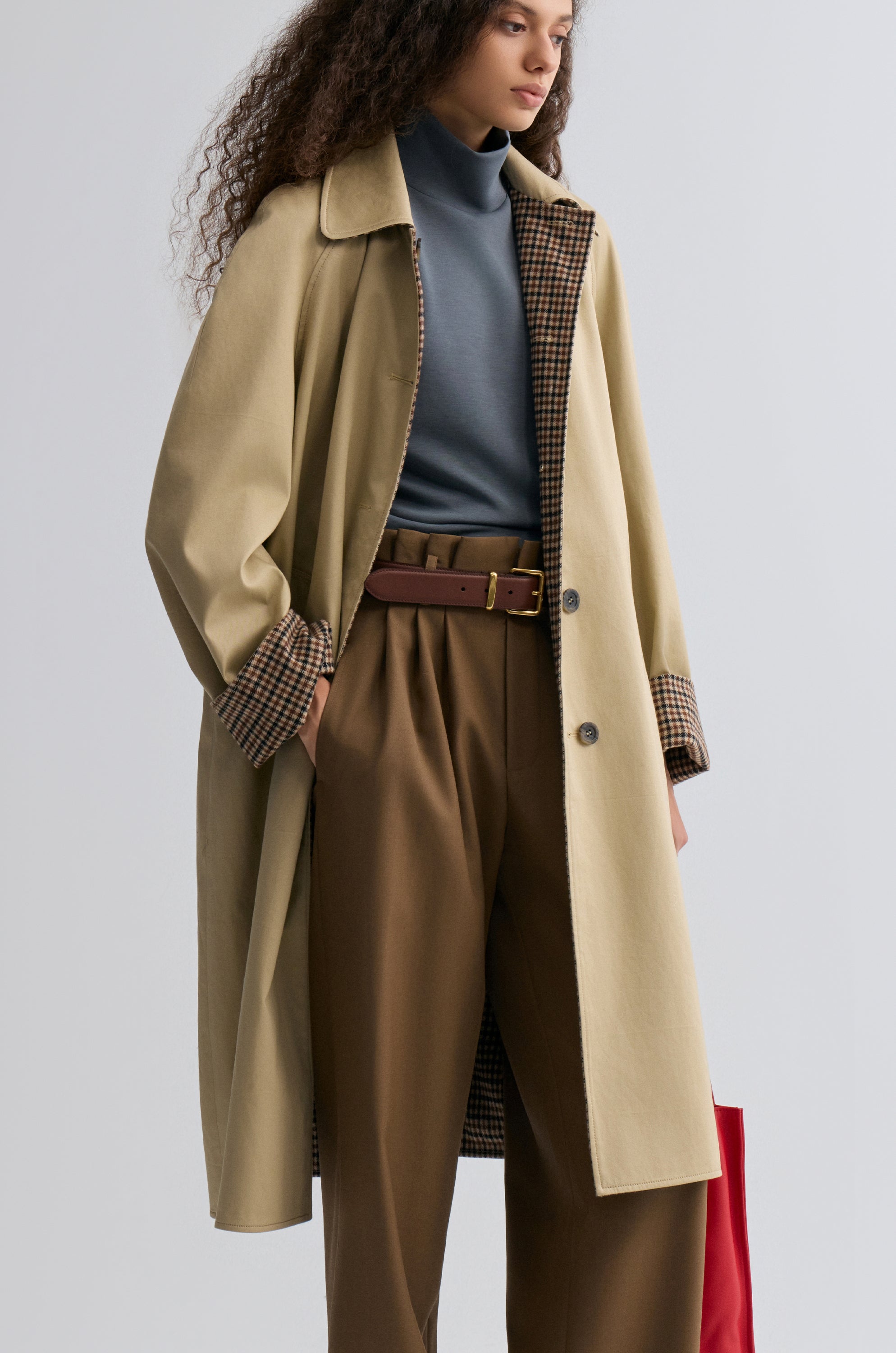 THETOE Roosevelt trench coat ベージュ　S Reversible Twill and Check Trench Coat Beige | Front Row Shop