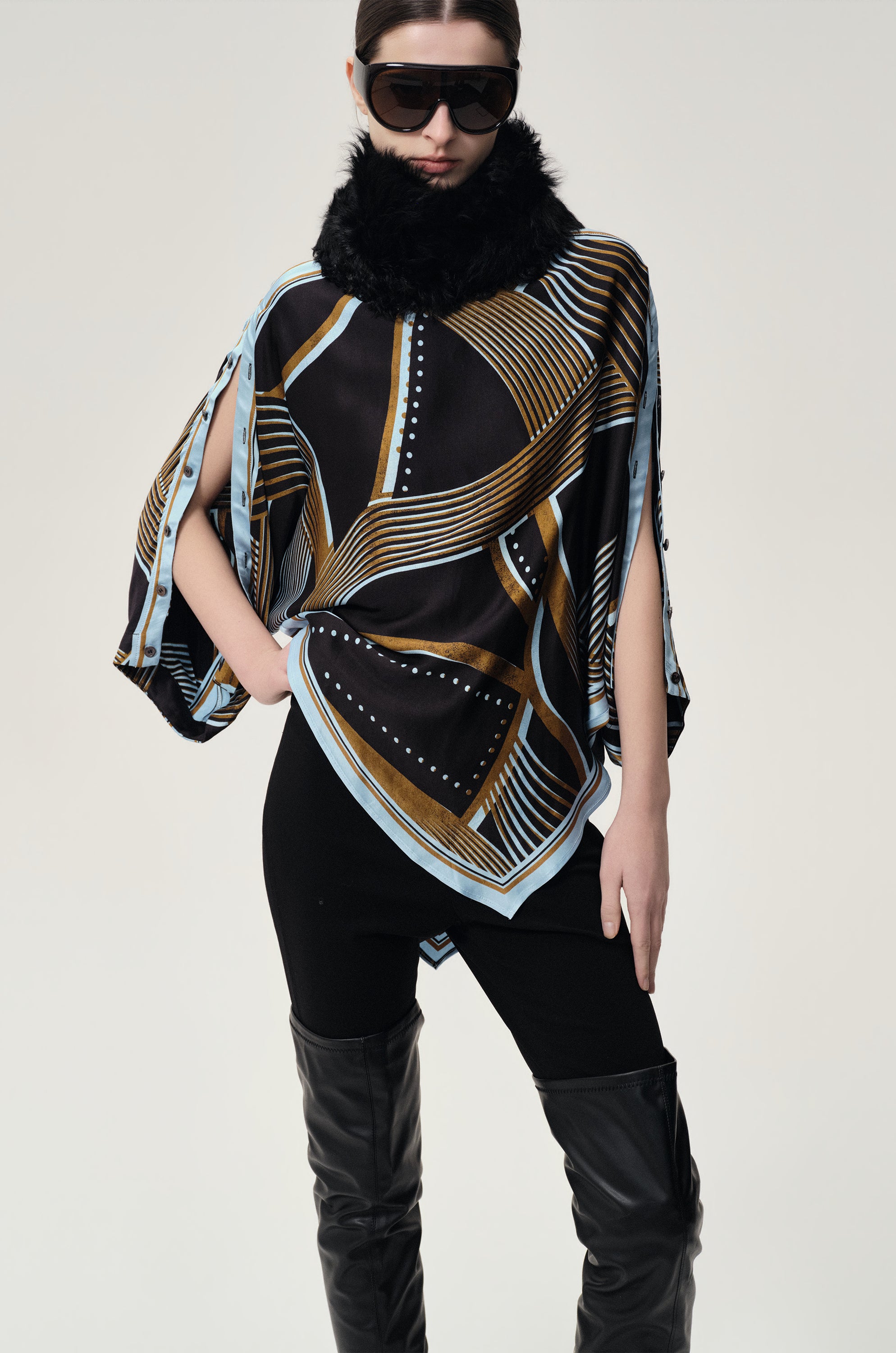 Scarf Print Top Black/Blue