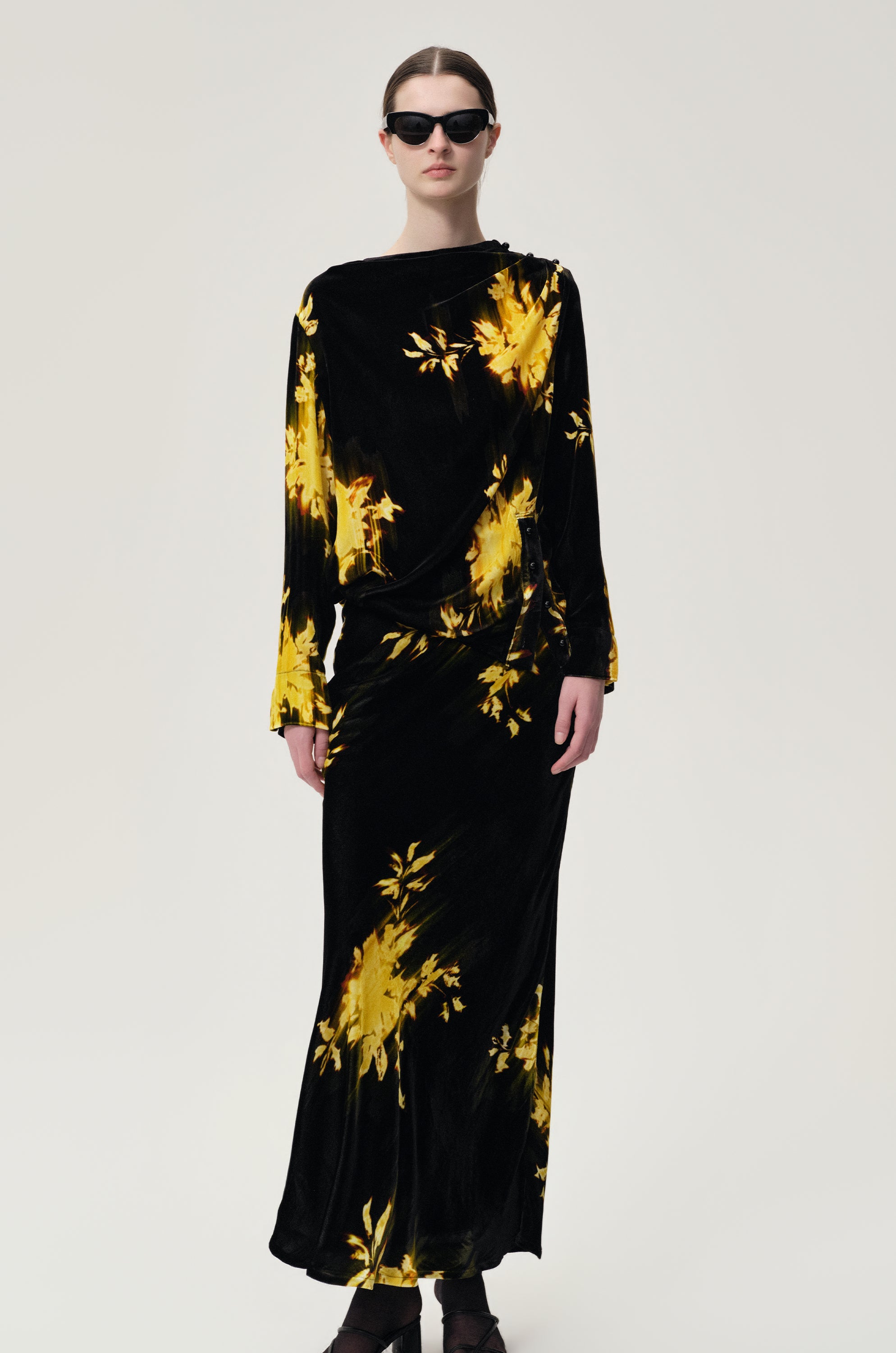 Abstract Floral Velvet Blouse in Silk and Viscose Black