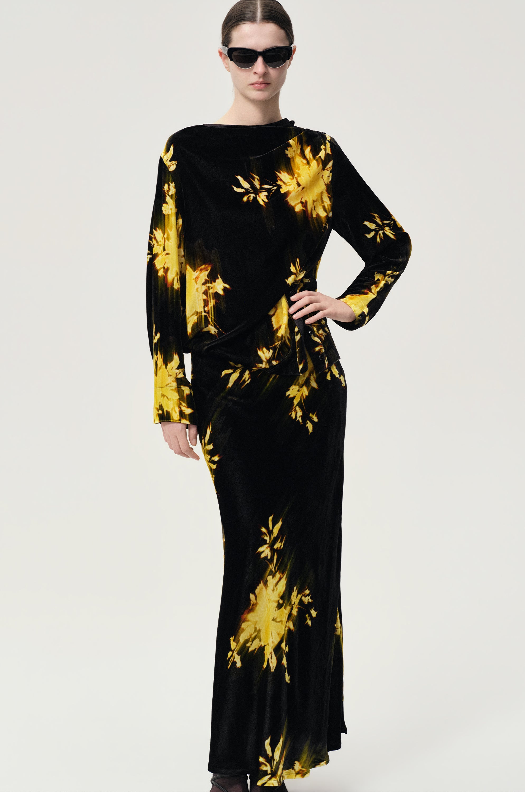 Floral Printed Velvet Skirt in Silk and Viscose Black