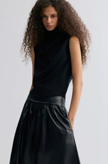 Mousse Circular Tee Black