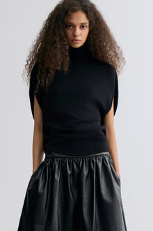 Mousse Circular Tee Black