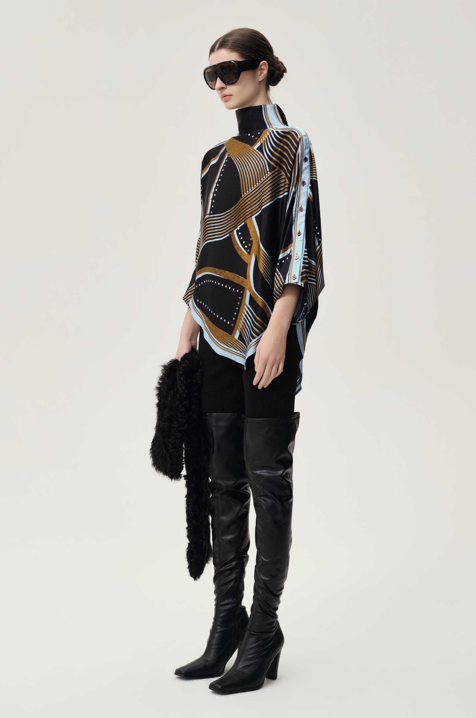 Scarf Print Top Black/Blue